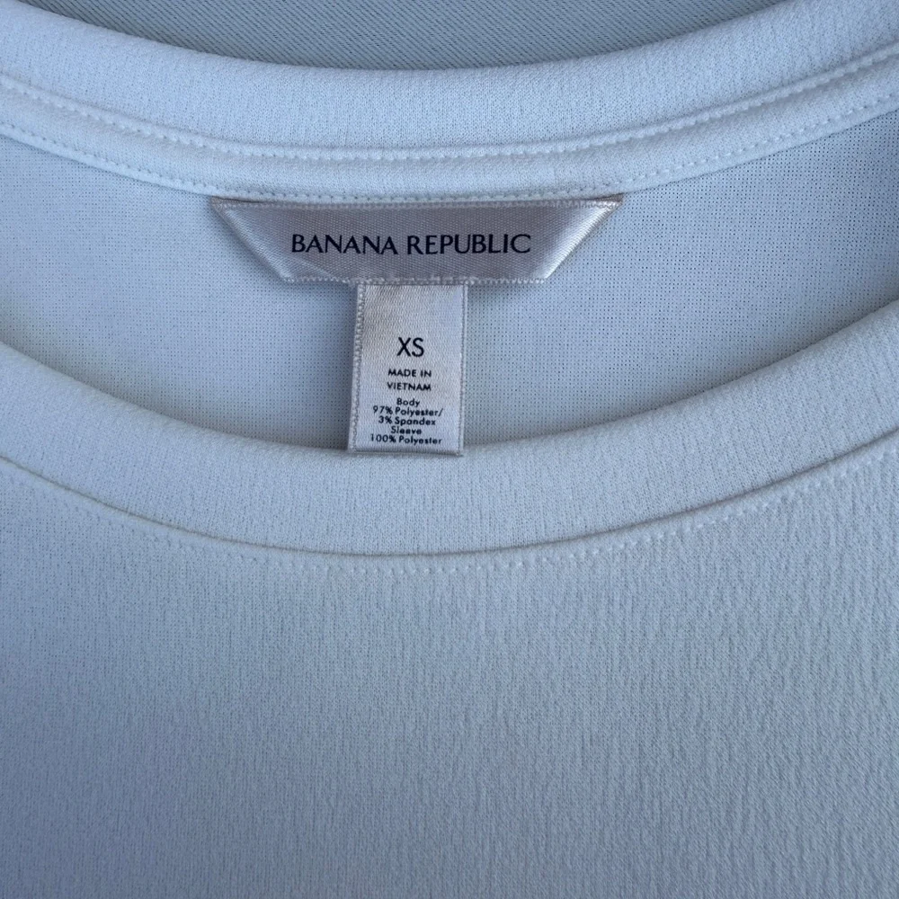 Banana‎ Republic - Balloon sleeve top size XS